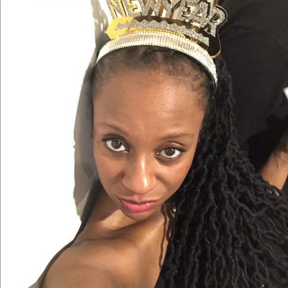 Meet your Posher, Lorraine - Picture 1 of 1